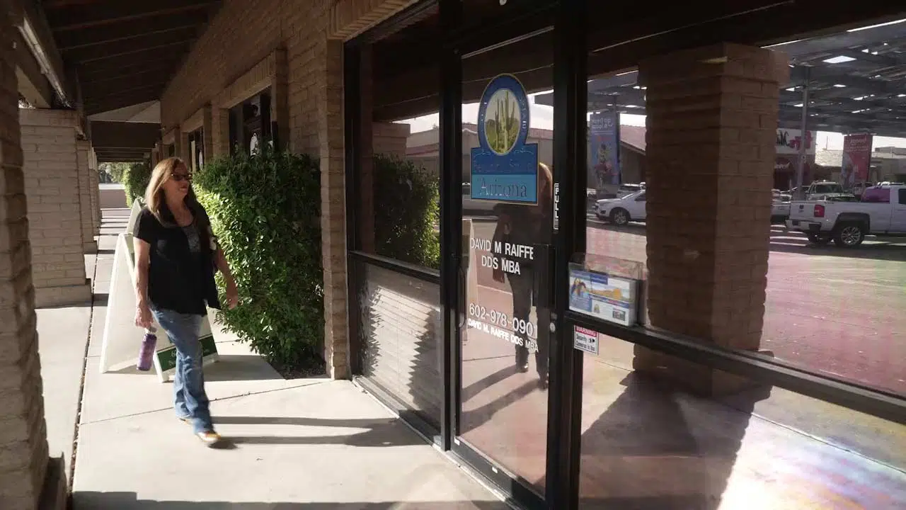 New patient entering the building of Beautiful Smiles of Arizona in Phoenix